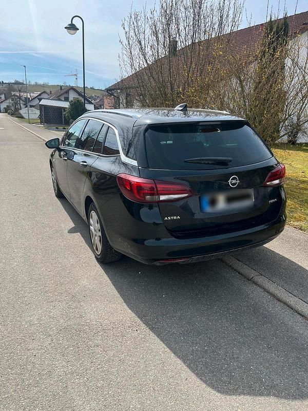 Gebraucht Opel Astra 150 PS (110 kW) 2017 Schwarz Kombi