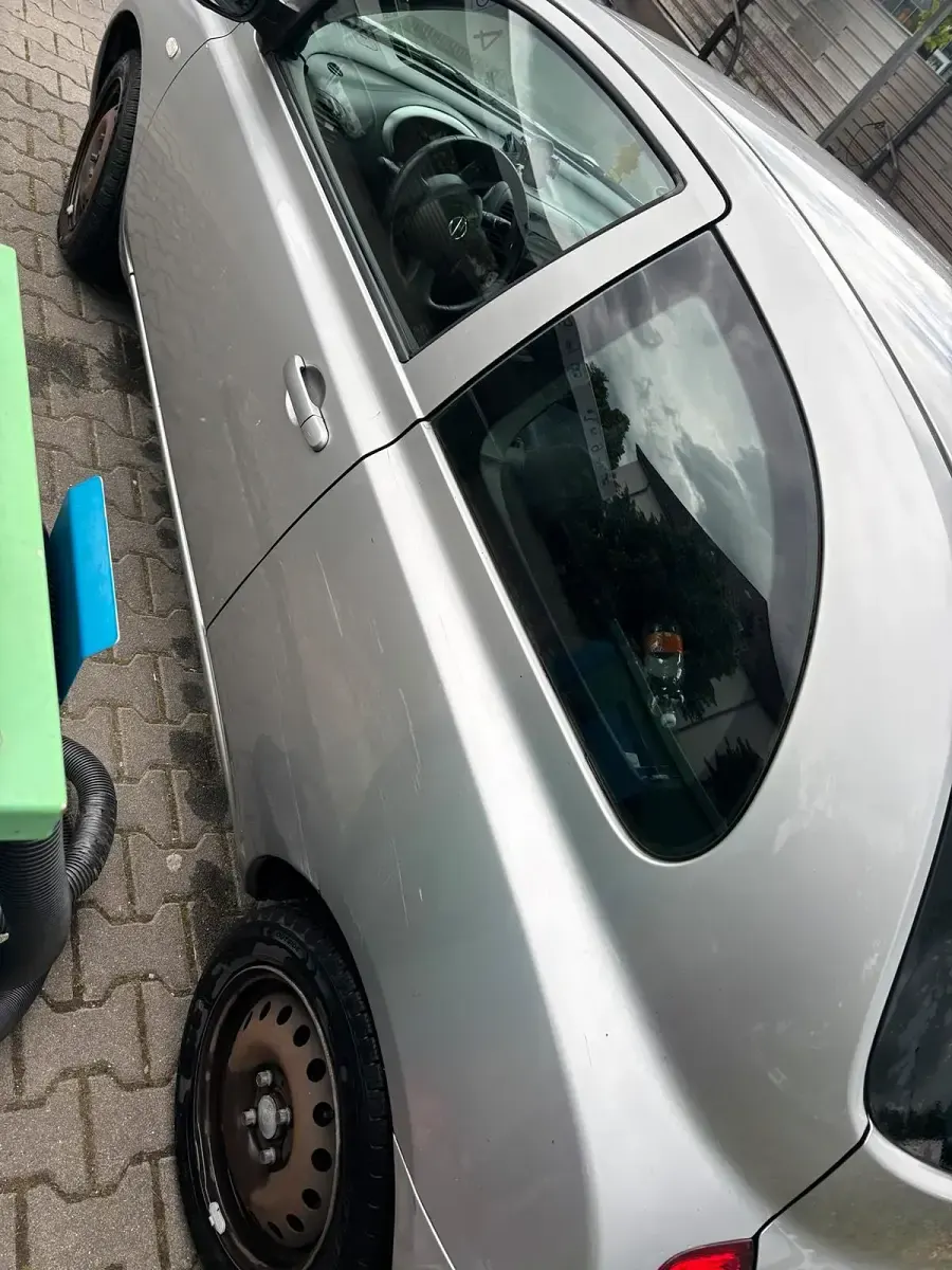 Gebraucht Nissan Micra 80 PS (58 kW) 2004 Silber Kleinwagen