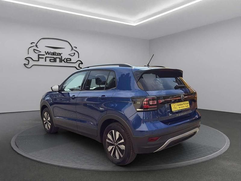 Gebraucht VW T-Cross Move 110 PS (80 kW) 2023 Reef blue metallic SUV