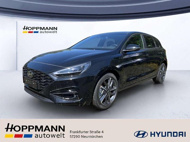 Abyss black Gebraucht 2025 Hyundai i30 Advantage Limousine | 28.990 € (Fairer Preis) - Bild 1/4