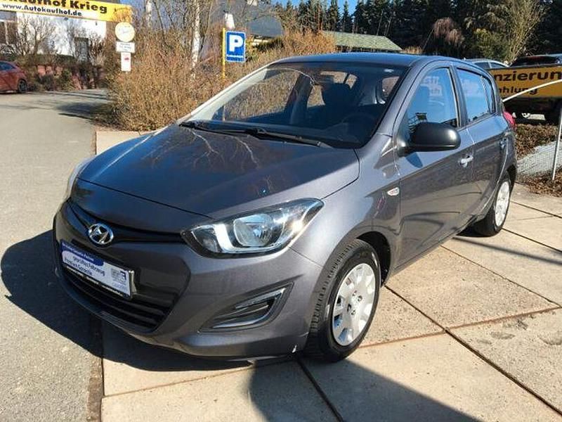 Gebraucht Hyundai i20 Edition 86 PS (63 kW) 2014 Grau Kleinwagen