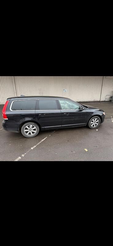 Gebraucht Volvo V70 2014 Blau Kombi