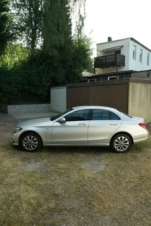 Gebraucht Mercedes C180 156 PS (114 kW) 2020 Silber Limousine