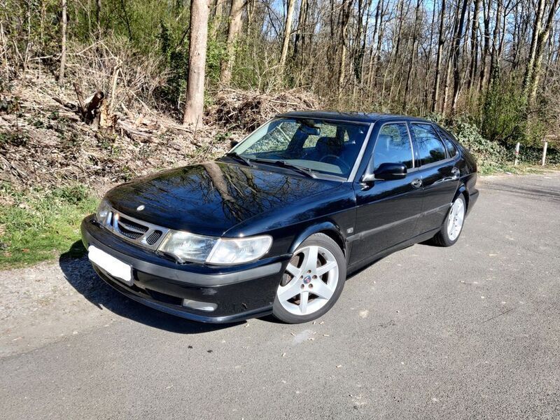 Schwarz Gebraucht 2002 Saab 9-3 Anniversary Kombi | 3.000 € - Bild 1/4