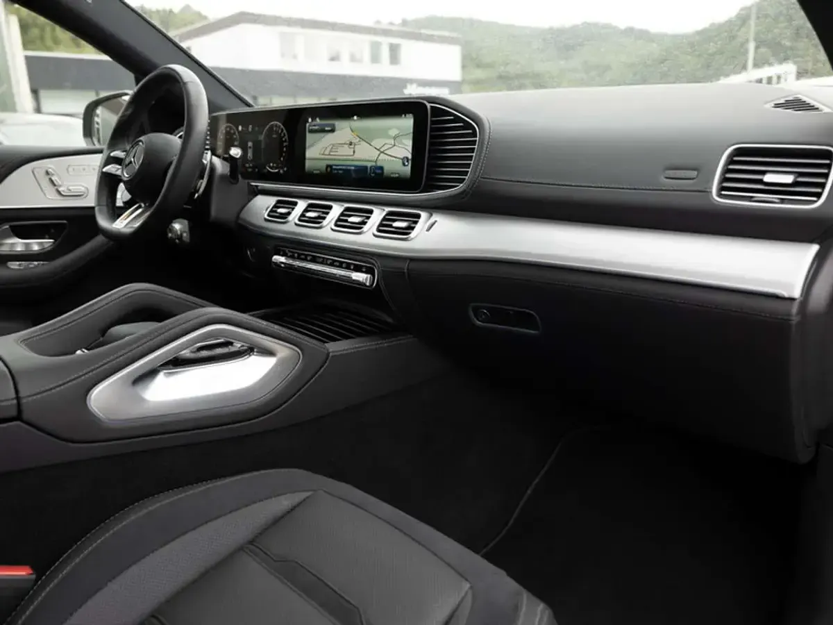 Gebraucht Mercedes GLE53 AMG AMG 449 PS (330 kW) 2025 Grau metalliclack selenitgrau SUV