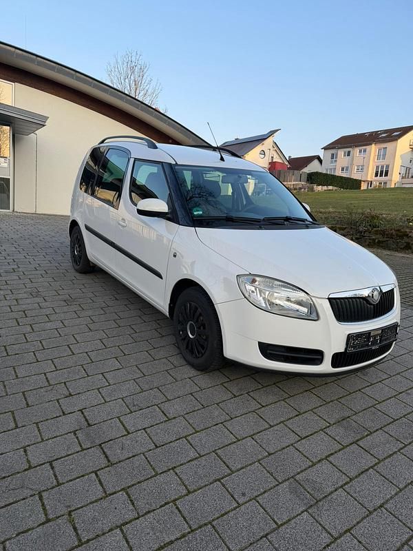 Gebraucht Skoda Roomster 69 PS (50 kW) 2009 Weiß Van / Kleinbus