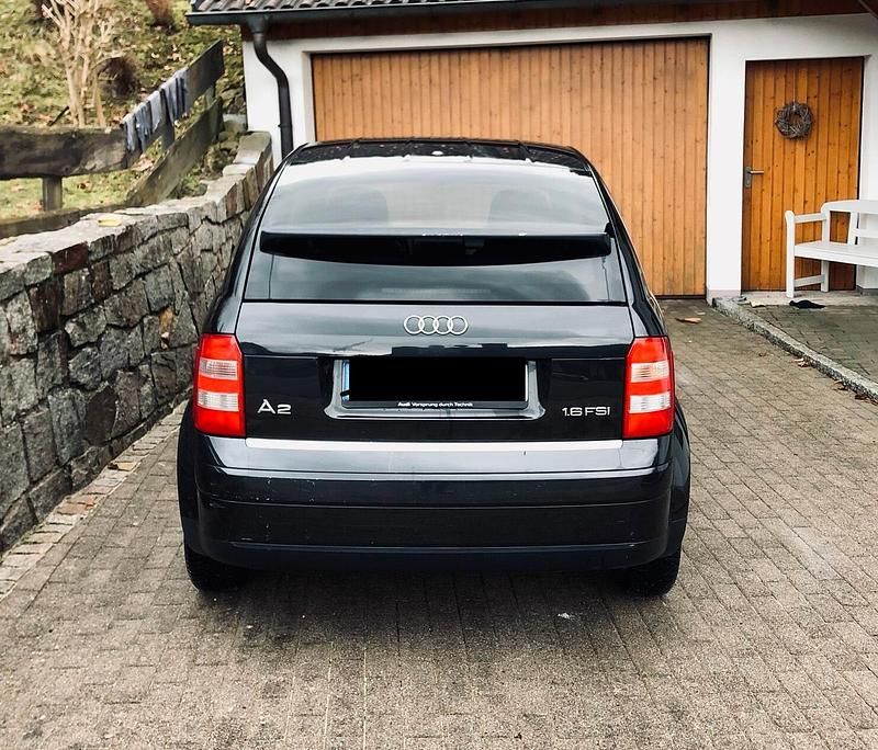 Schwarz Gebraucht 2002 Audi A2 Kleinwagen | 2.100 € (Guter Preis) - Bild 1/4