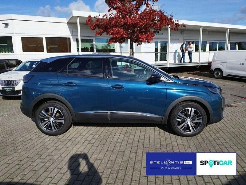 Gebraucht Peugeot 3008 Allure 131 PS (96 kW) 2023 Blau SUV