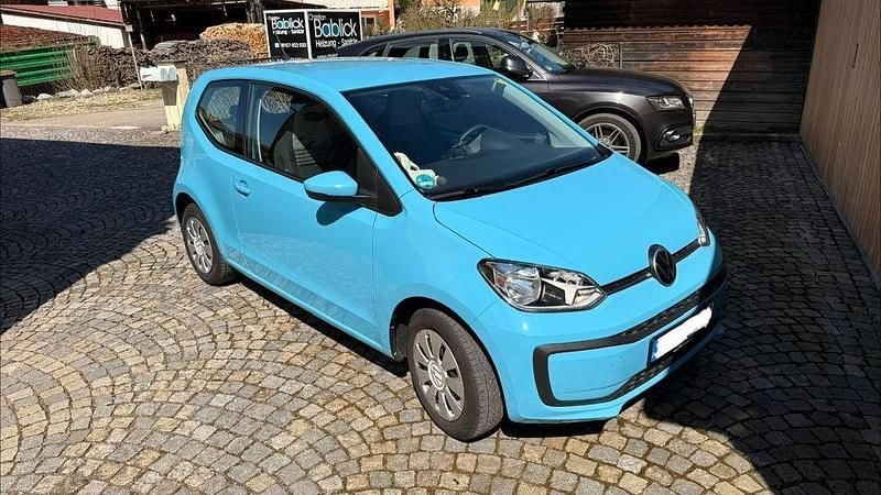 Usata VW up! 65 CV (47 kW) 2020 Blu Utilitaria