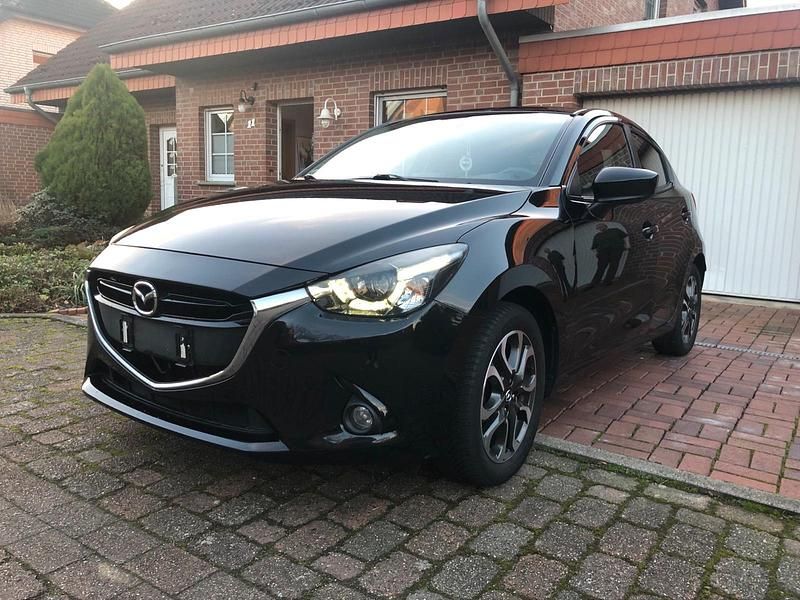 Gebraucht Mazda 2 Sports-Line 105 PS (77 kW) 2015 Schwarz Kleinwagen