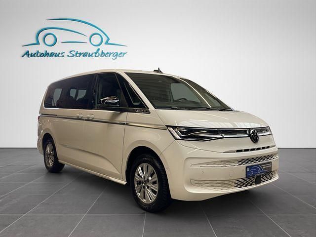 Second-hand VW Multivan Style 150 CP (110 kW) 2024 Alb Monovolum