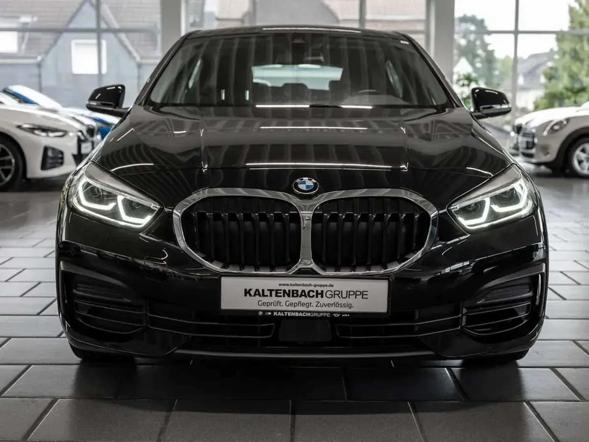Gebraucht BMW 116 Advantage 109 PS (80 kW) 2023 Schwarz Kleinwagen