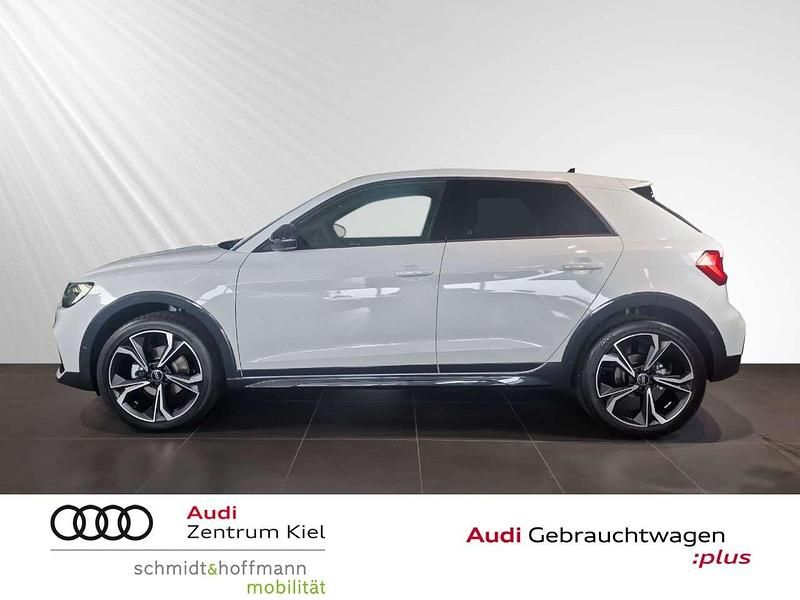 Gebraucht Audi A1 Sport 116 PS (85 kW) 2025 Gletscherweiß metallic SUV