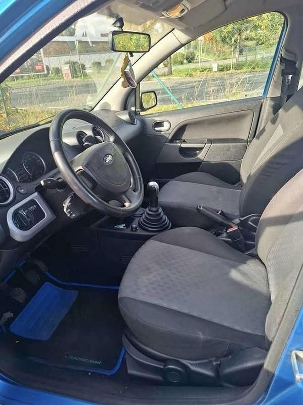 Gebraucht Ford Fiesta 71 PS (52 kW) 2004 Limousine