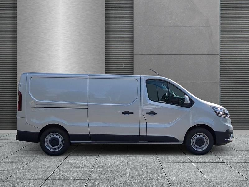 Neu Renault Trafic 170 PS (125 kW) 2025 Highlandgrau Van / Kleinbus