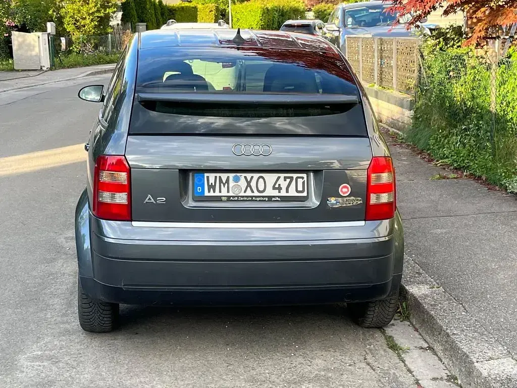 Gebraucht Audi A2 S-Line 90 PS (66 kW) 2004 Grau Kleinwagen
