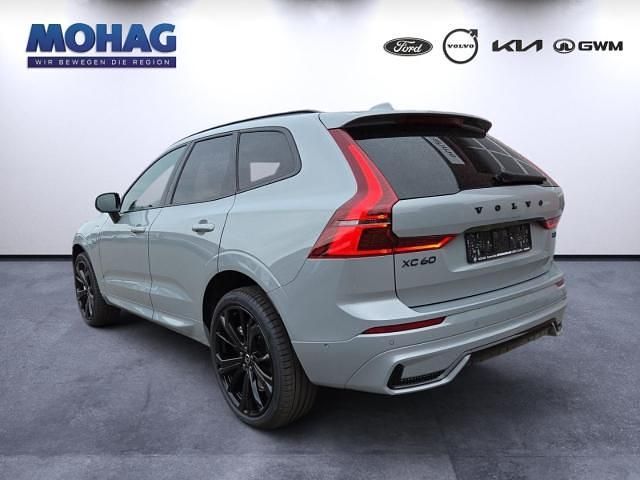 Neu Volvo XC60 Plus 350 PS (257 kW) 2025 Grau SUV