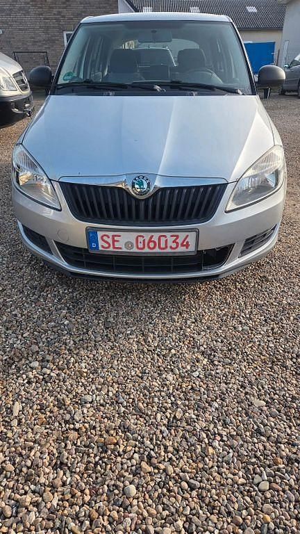 Gebraucht Skoda Fabia Active 90 PS (66 kW) 2012 Silber Kombi