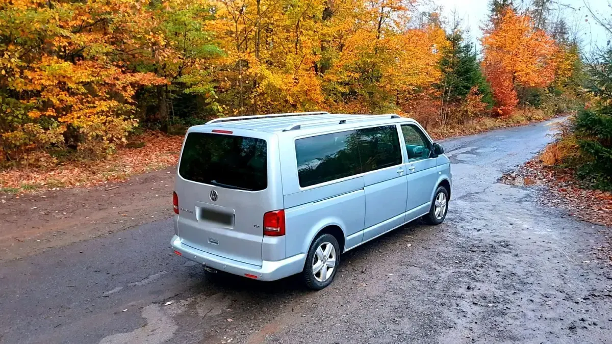 Gebraucht VW Caravelle 180 PS (132 kW) 2011 Silber Van