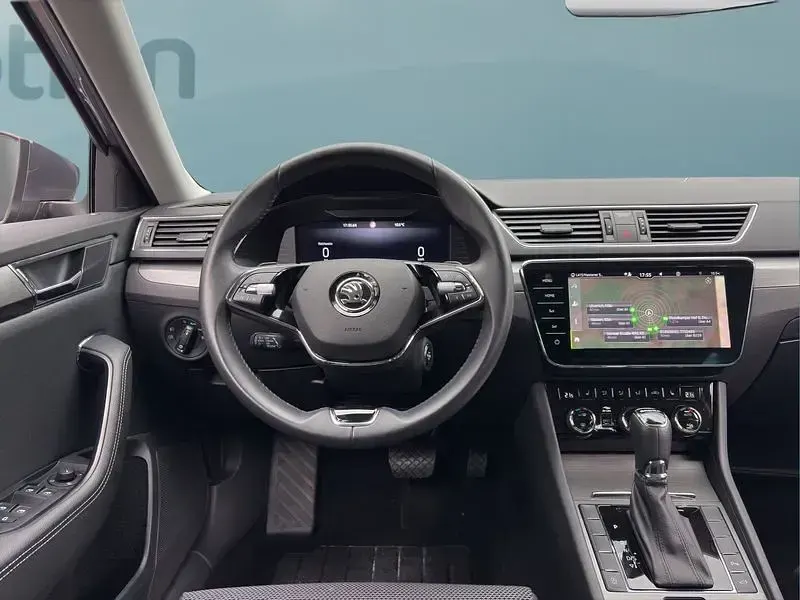 Gebraucht Skoda Superb 150 PS (110 kW) 2024 Grau Kombi