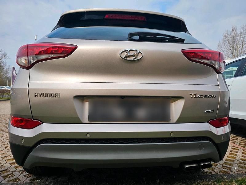 Gebraucht Hyundai Tucson 177 PS (130 kW) 2017 Beige SUV