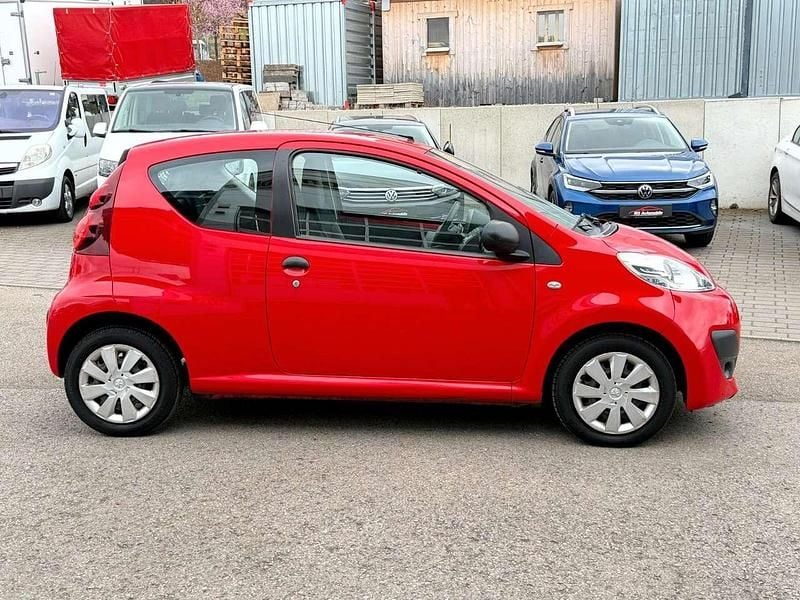 Gebraucht Peugeot 107 Access 68 PS (50 kW) 2012 Rot Kleinwagen