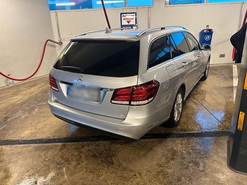 Gebraucht Mercedes 220 170 PS (125 kW) 2015 Silber Kombi