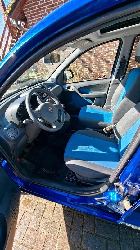 Gebraucht Fiat Panda 60 PS (44 kW) 2010 Blau Kleinwagen