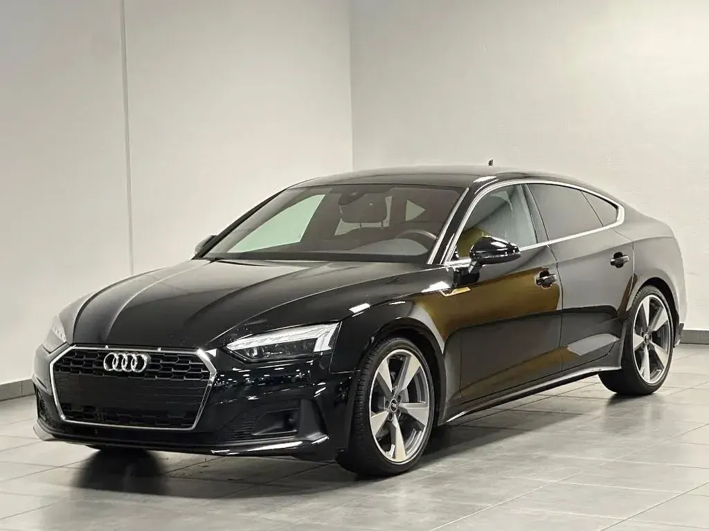 Gebraucht Audi A5 Sportback Ambiente 204 PS (150 kW) 2023 Schwarz Kleinwagen