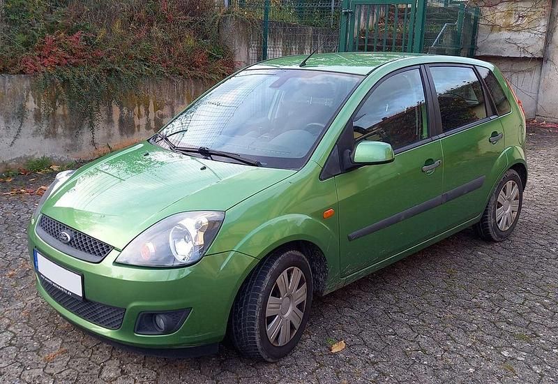 Grün Gebraucht 2006 Ford Fiesta Limousine | 1.200 € (Superpreis) - Bild 1/4