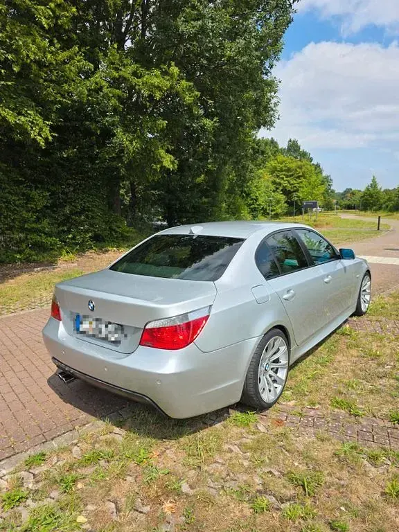 Gebraucht BMW 545 M Sport 333 PS (244 kW) 2004 Silber Limousine
