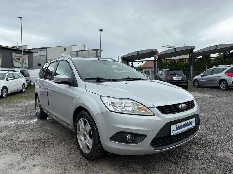 Polarsilber metallic Gebraucht 2009 Ford Focus Style Kombi | 890 € (Superpreis) - Bild 1/4
