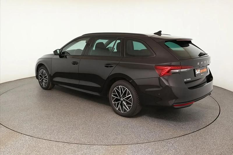 Second-hand Skoda Octavia Selection 110 CP (80 kW) 2025 Negru Break