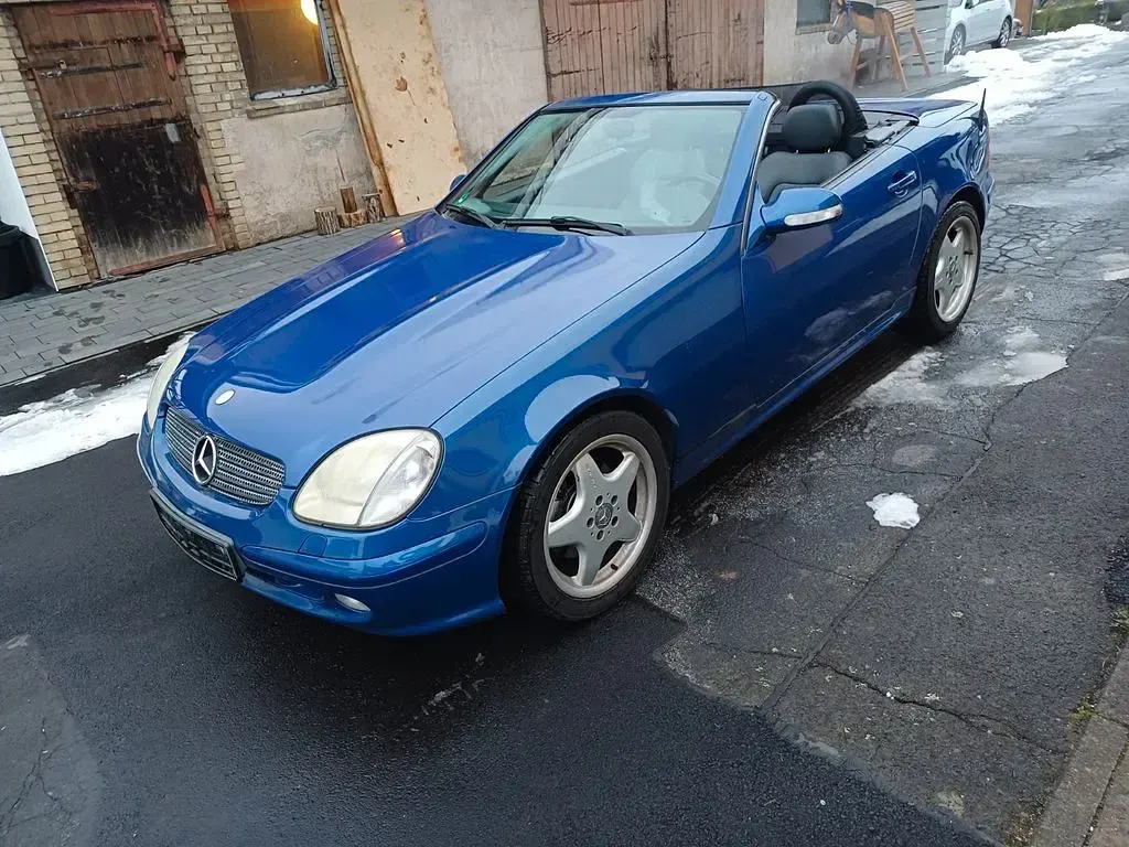 Gebraucht Mercedes SLK320 AMG 218 PS (160 kW) 2000 Blau Cabrio
