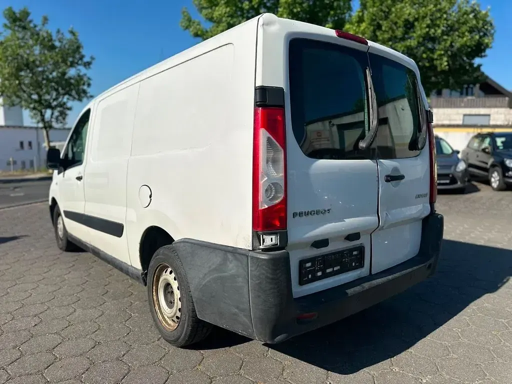 Gebraucht Peugeot Expert 128 PS (94 kW) 2014 Weiß Van