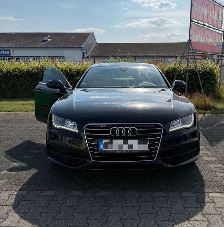 Schwarz Gebraucht 2011 Audi A7 Sportback Comfort Kleinwagen | 15.200 € (Teuer) - Bild 1/4