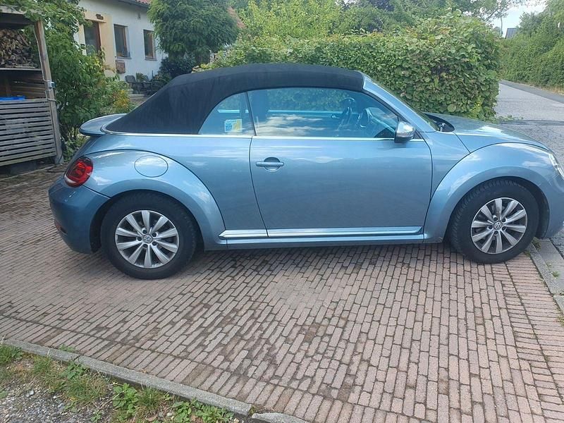 Blau Gebraucht 2018 VW Beetle Design Cabrio | 18.950 € (Fairer Preis) - Bild 1/4