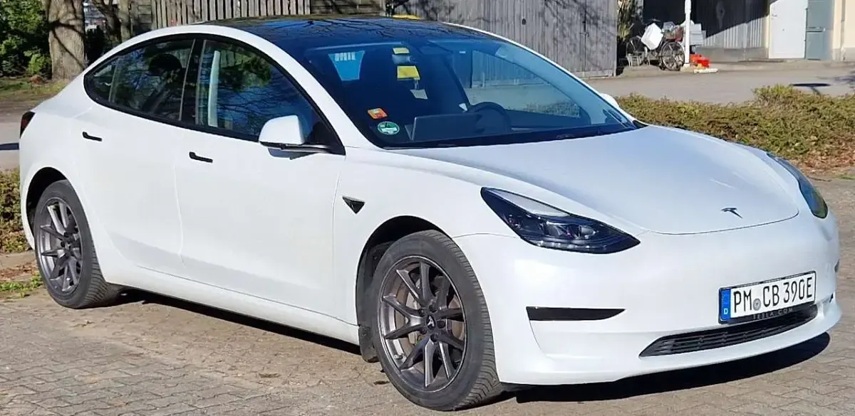 Usado Tesla Model 3 Standard Range Plus 208 kW (283 CV) 2022 Blanco Berlina