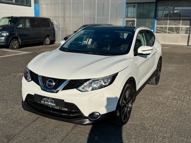 Weiß Gebraucht 2016 Nissan Qashqai 360º SUV | 11.990 € (Superpreis) - Bild 1/4