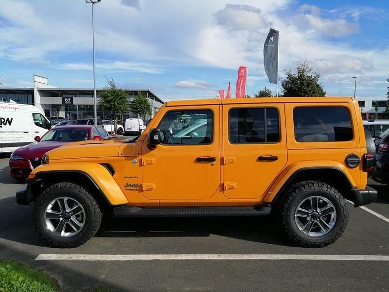 Orange Gebraucht 2021 Jeep Wrangler 80th Anniversary SUV | 52.500 € (Etwas zu teuer) - Bild 1/3