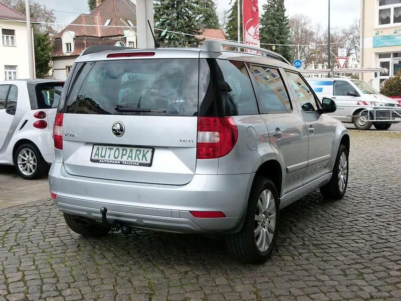 Gebraucht Skoda Yeti 125 PS (91 kW) 2016 Stribrna brilliant/ brilliants SUV
