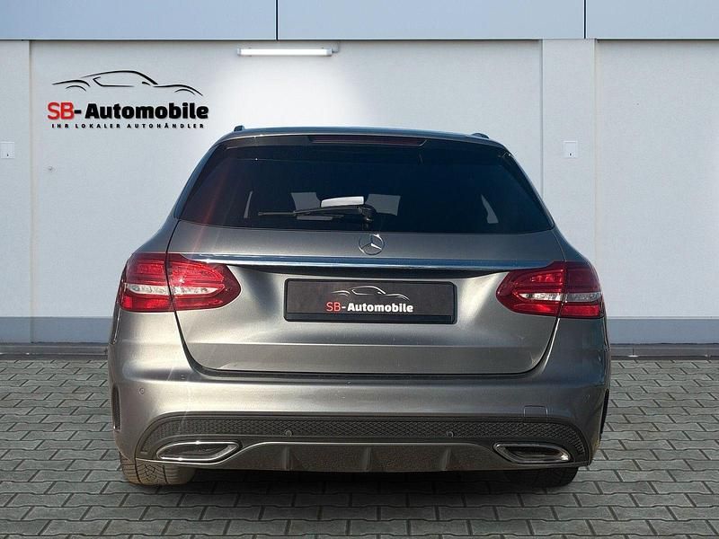 Gebraucht Mercedes C250 AMG 204 PS (150 kW) 2015 Silber Kombi