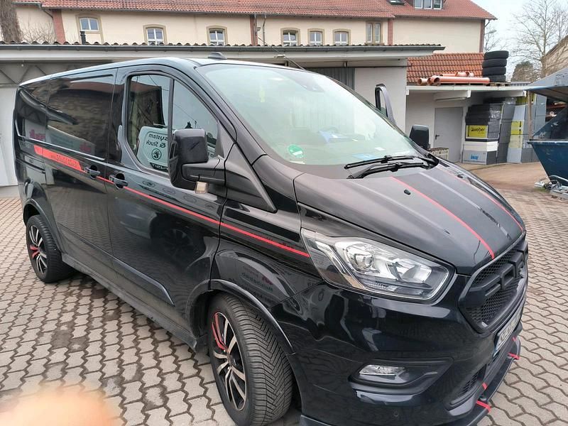 Schwarz Gebraucht 2020 Ford Transit Custom Sport Van / Kleinbus | 31.900 € (Fairer Preis) - Bild 1/4