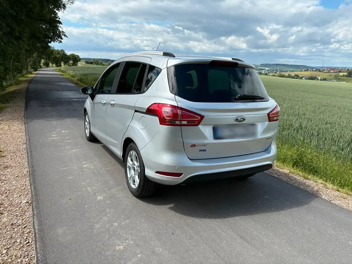 Gebraucht Ford B-MAX SYNC Edition 100 PS (73 kW) 2015 Silber Van / Kleinbus