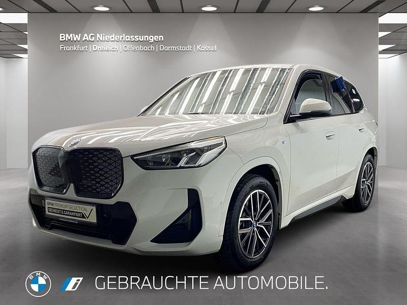 Gebraucht BMW iX1 M Sport 225 kW (306 PS) 2023 Weiß SUV