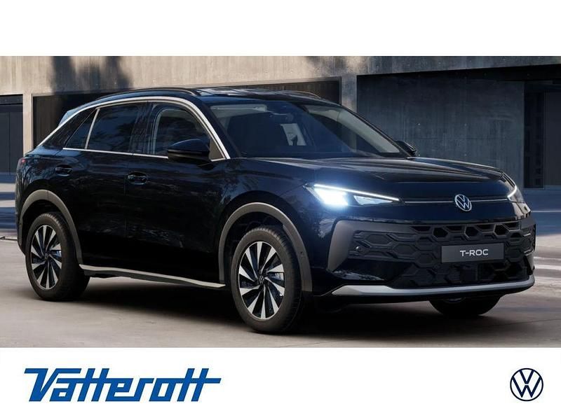 Grenadillschwarz Neu 2025 VW T-Roc Life SUV | 37.350 € - Bild 1/4