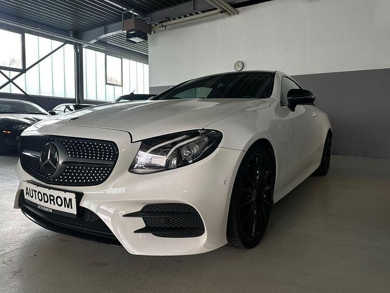 Gebraucht Mercedes E300 AMG line 245 PS (180 kW) 2017 Weiß Coupé