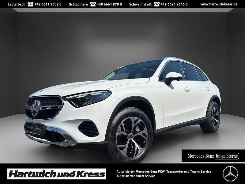 Weiß Gebraucht 2024 Mercedes GLC300e Avantgarde SUV | 58.590 € (Guter Preis) - Bild 1/4