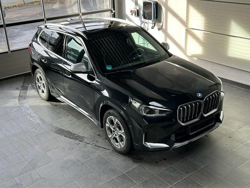 Gebraucht BMW iX1 xLine 230 kW (313 PS) 2023 Schwarz SUV