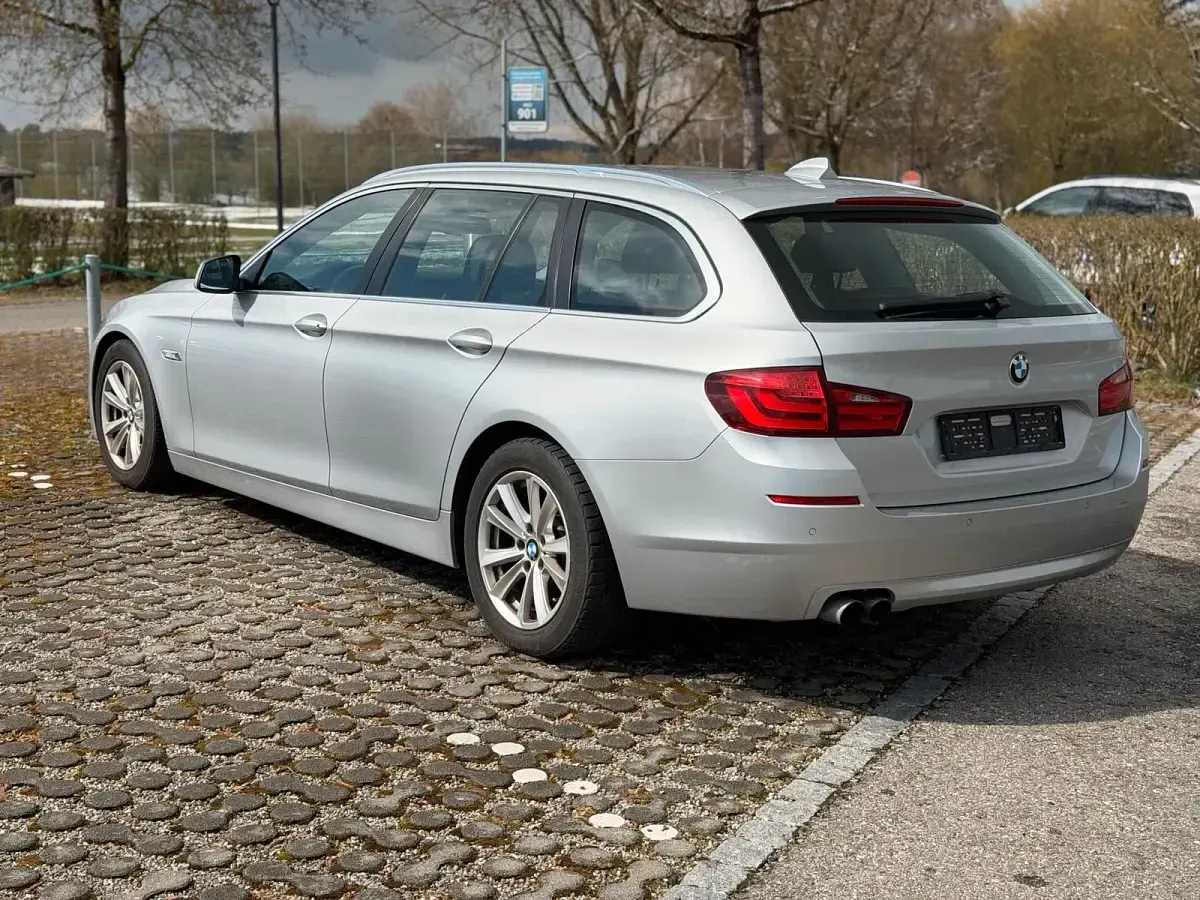 Gebraucht BMW 528 245 PS (180 kW) 2012 Silber Kombi